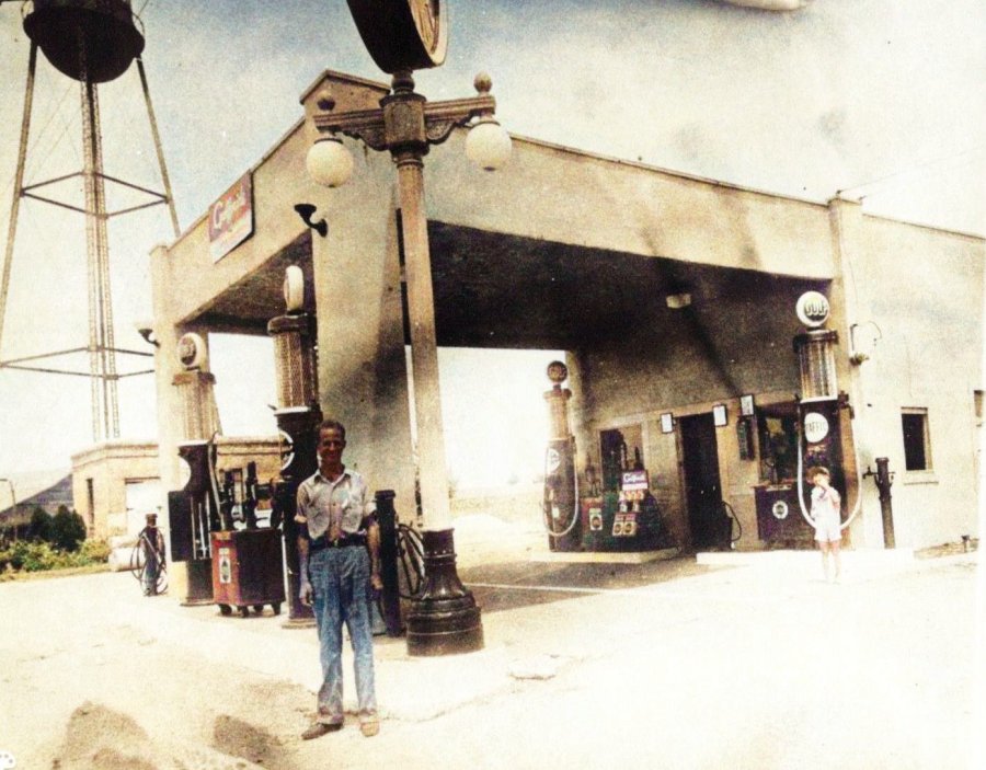 Gas station in Richardson 1940s or 1950s